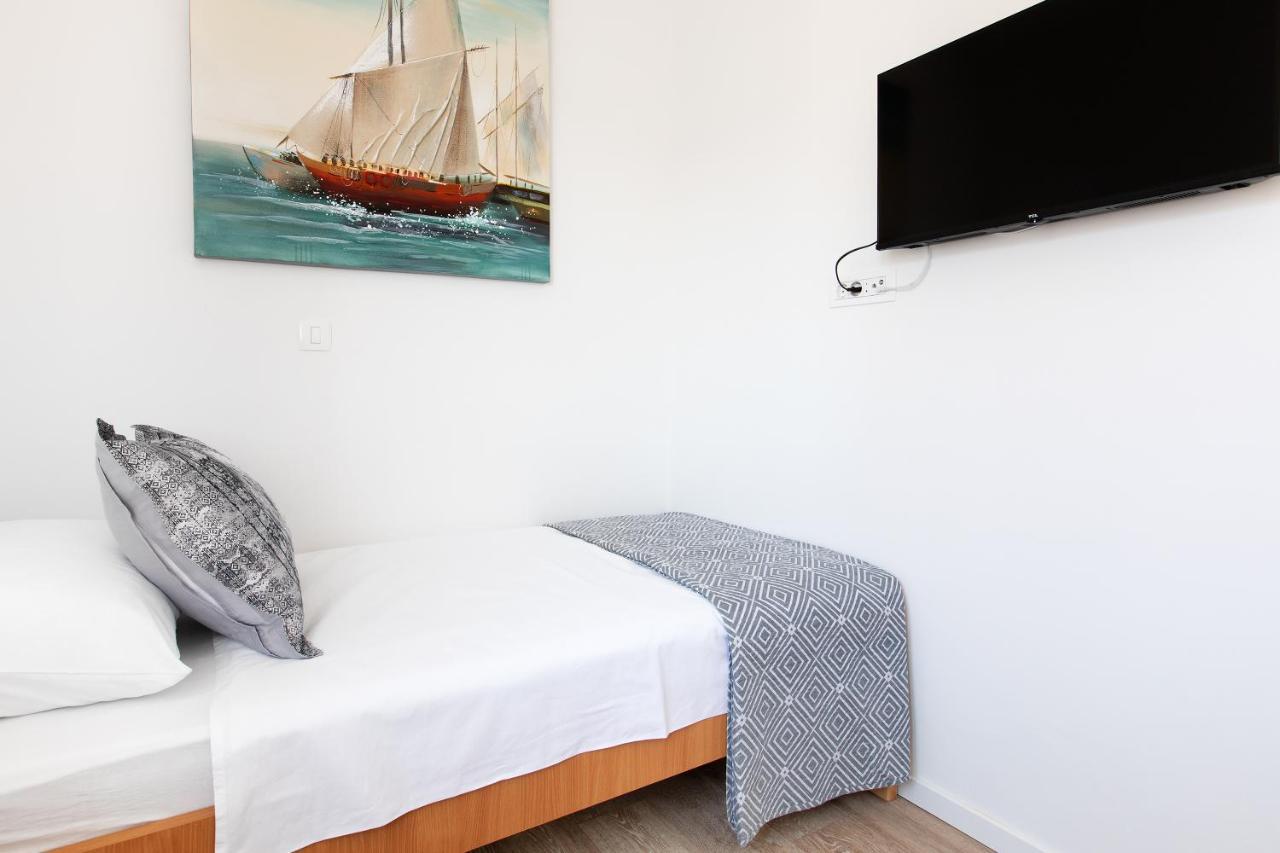 Sunny Island Apartment Trogir Exterior foto